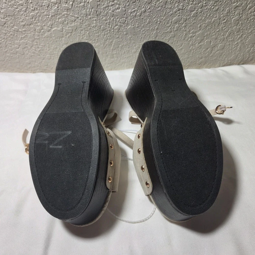 Seychelles platform wedge